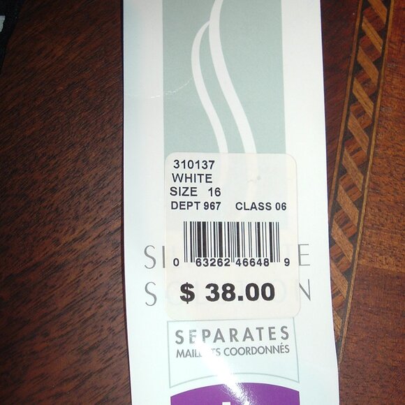 NWT Silhouette Solutions Swimsuit Swimwear TOP Size 16 Black /wht trim - NEW! - Picture 5 of 5